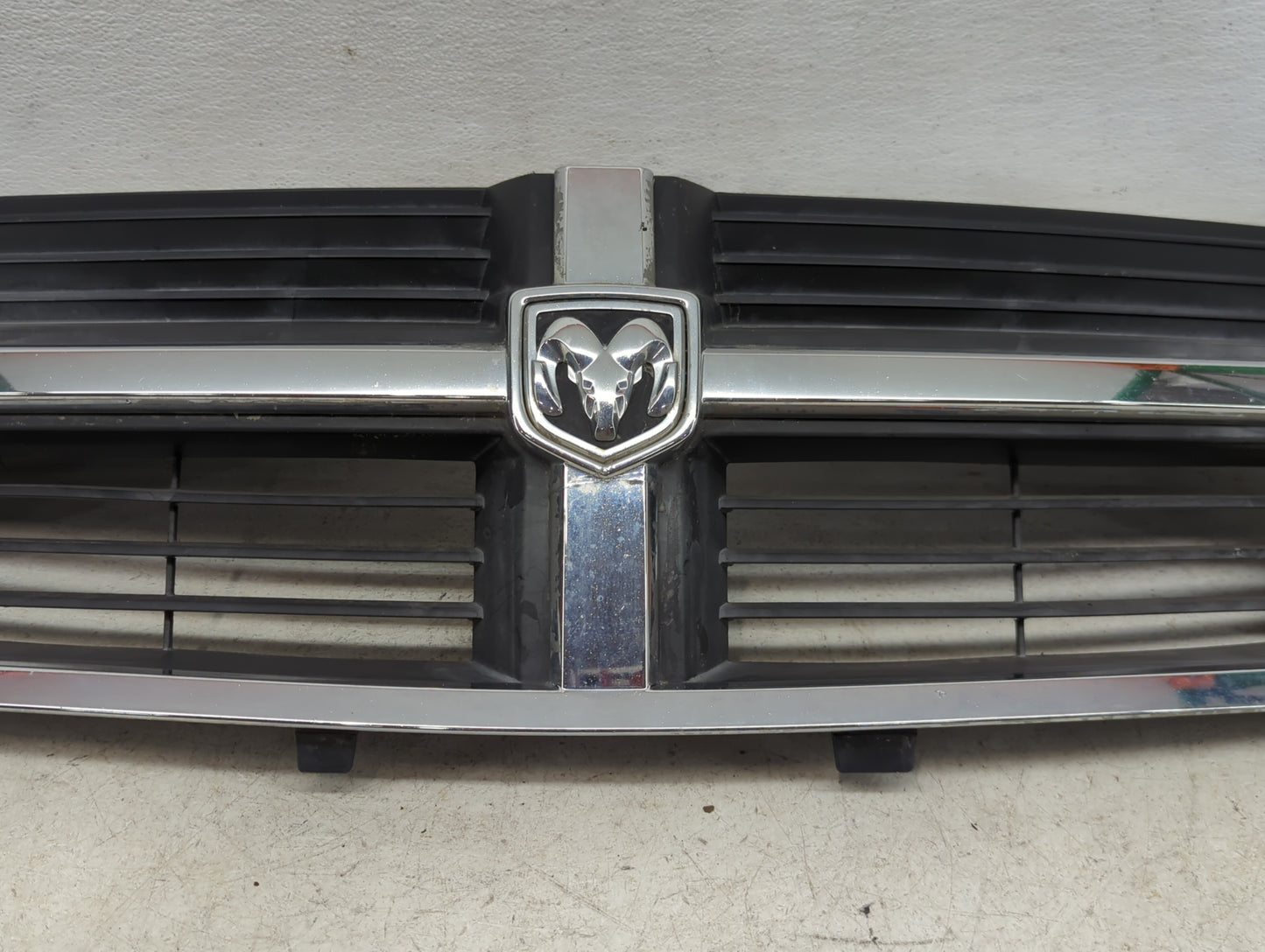 1994-2001 Dodge Ram 1500 Front Grille Bumper Not Included - Oemusedautoparts1.com