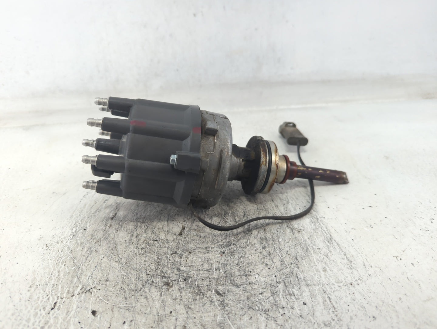 1998-2003 Dodge Ram 1500 Engine Ignition Distributor OEM Fits Fits 1998 1999 2000 2001 2002 2003 OEM Used Auto Parts - Oemus
