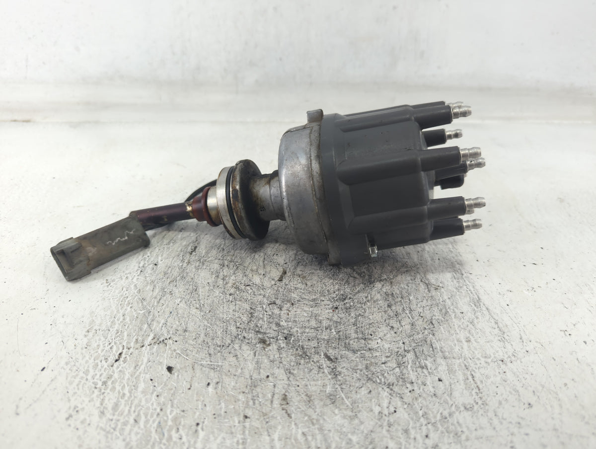 1998-2003 Dodge Ram 1500 Engine Ignition Distributor OEM Fits Fits 1998 1999 2000 2001 2002 2003 OEM Used Auto Parts - Oemus