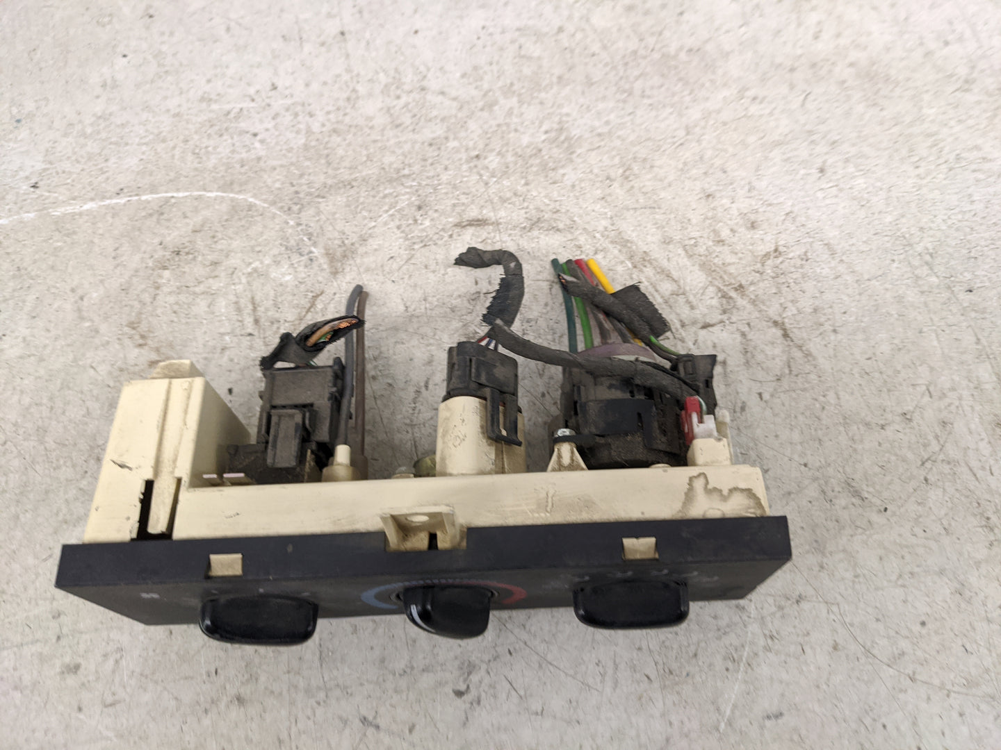 2000 Dodge Ram 2500 Van Climate Control Module Temperature AC/Heater Replacement Fits OEM Used Auto Parts - Oemusedautoparts