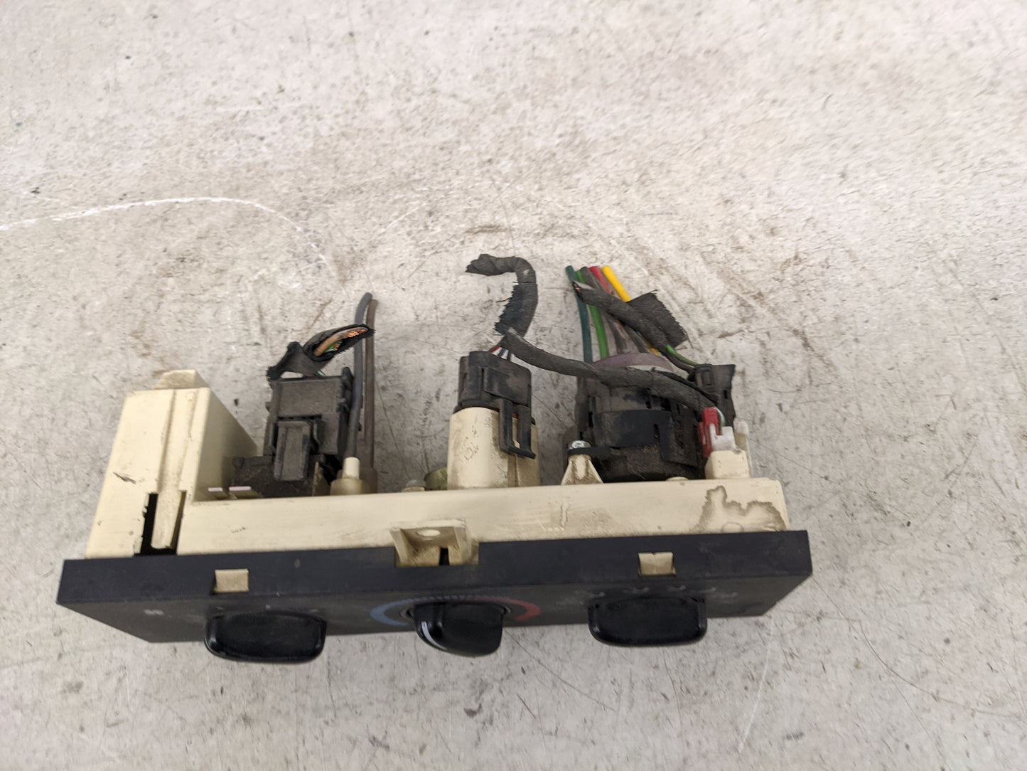 2000 Dodge Ram 2500 Van Climate Control Module Temperature AC/Heater Replacement Fits OEM Used Auto Parts - Oemusedautoparts
