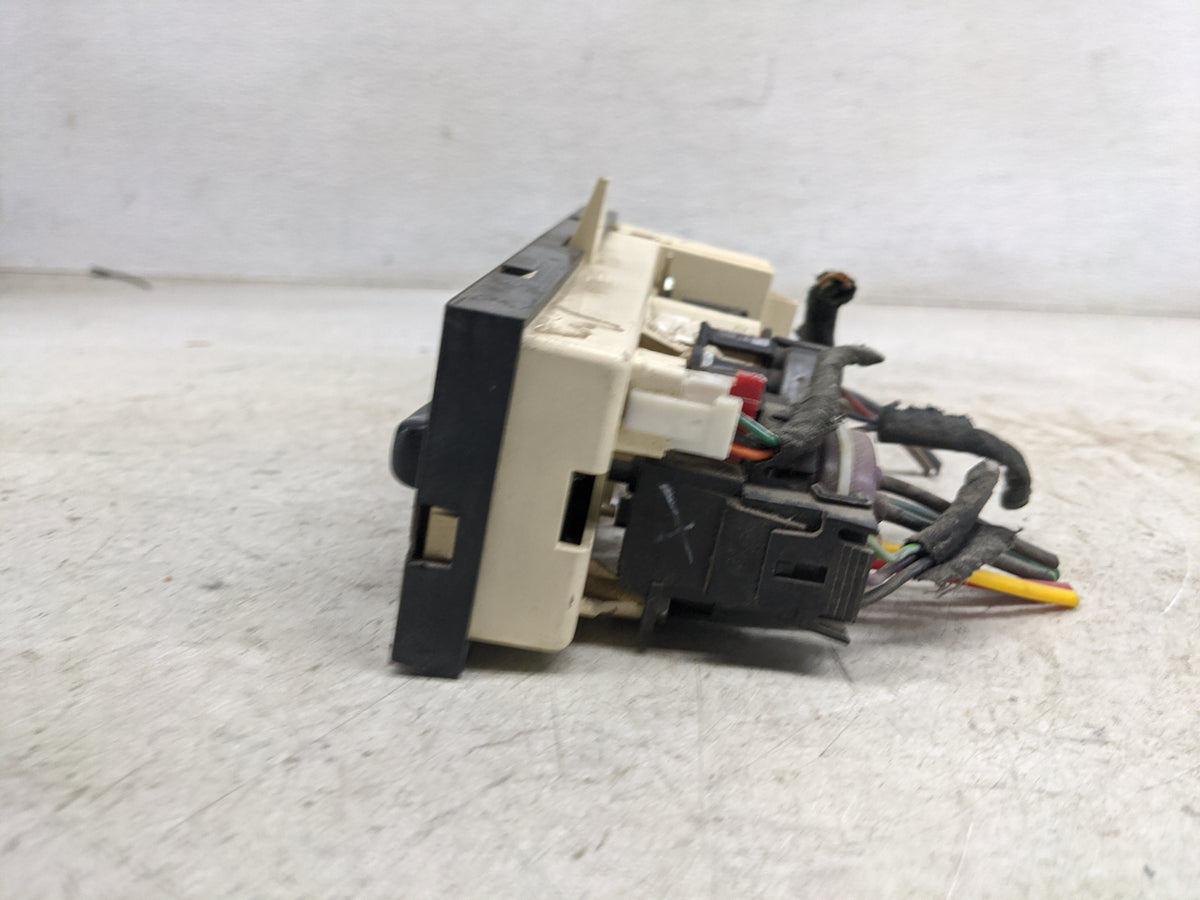 2000 Dodge Ram 2500 Van Climate Control Module Temperature AC/Heater Replacement Fits OEM Used Auto Parts - Oemusedautoparts