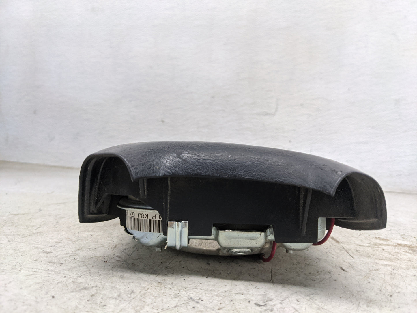 2000 Dodge Ram 2500 Van Air Bag Driver Left Steering Wheel Mounted Fits Fits 2001 OEM Used Auto Parts - Oemusedautoparts1.co
