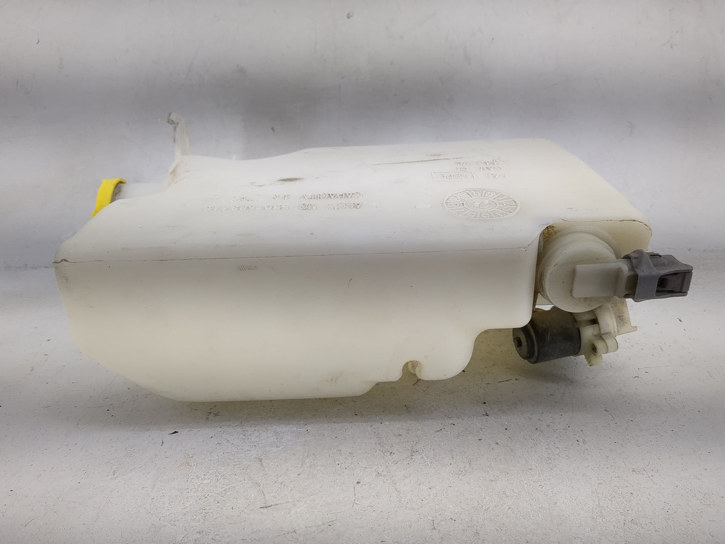 2000 Dodge Ram 2500 Van Radiator Coolant Overflow Expansion Tank Bottle 1481125 - Oemusedautoparts1.com