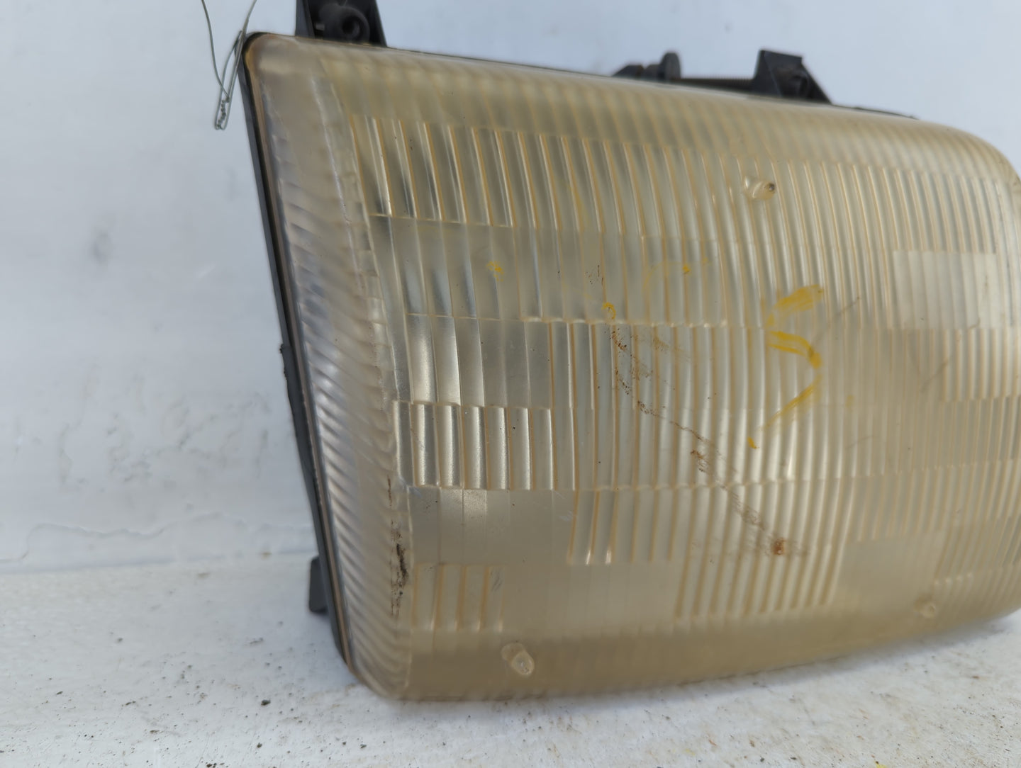 Dodge Ram 2500 Van Passenger Right Oem Head Light Headlight Lamp - Oemusedautoparts1.com