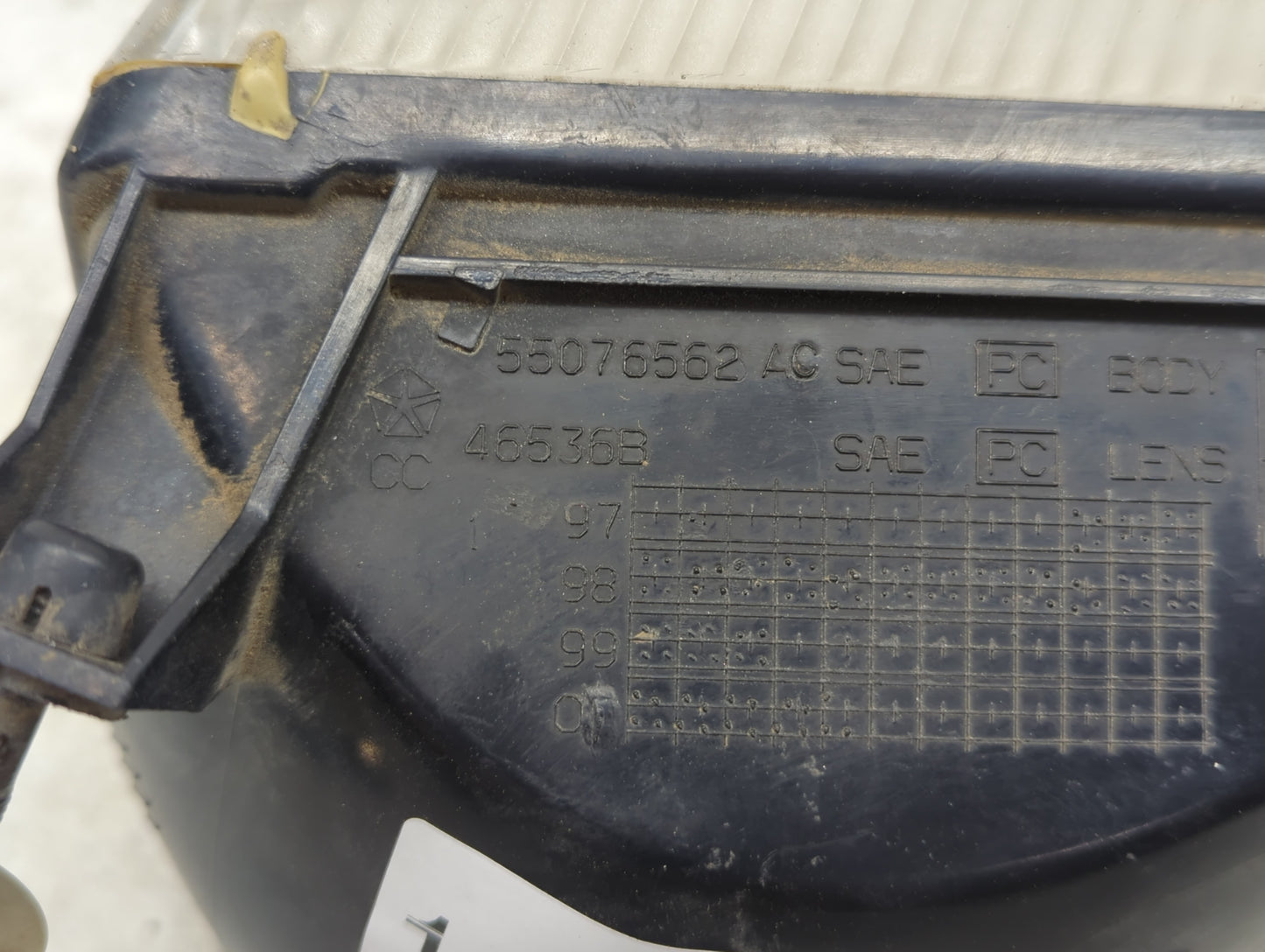 2000 Dodge Ram Van Passenger Right Oem Head Light Headlight Lamp Black - Oemusedautoparts1.com
