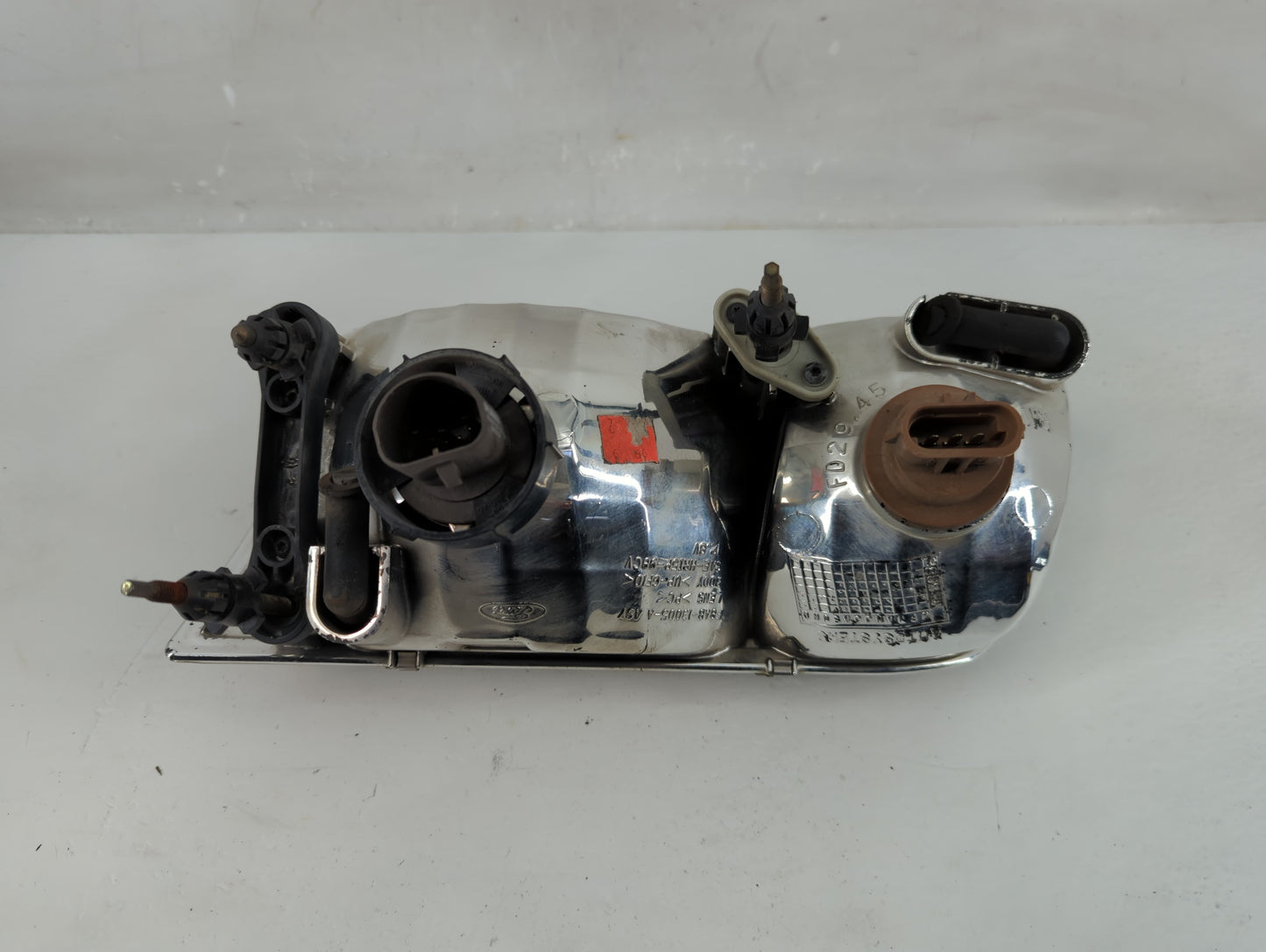 2000 Ford Crown Victoria Passenger Right Oem Head Light Headlight Lamp - Oemusedautoparts1.com