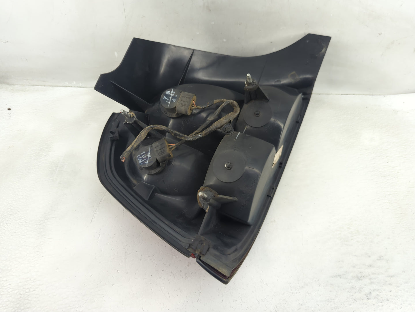2000-2011 Ford Crown Victoria Tail Light Assembly Passenger Right OEM Fits OEM Used Auto Parts - Oemusedautoparts1.com