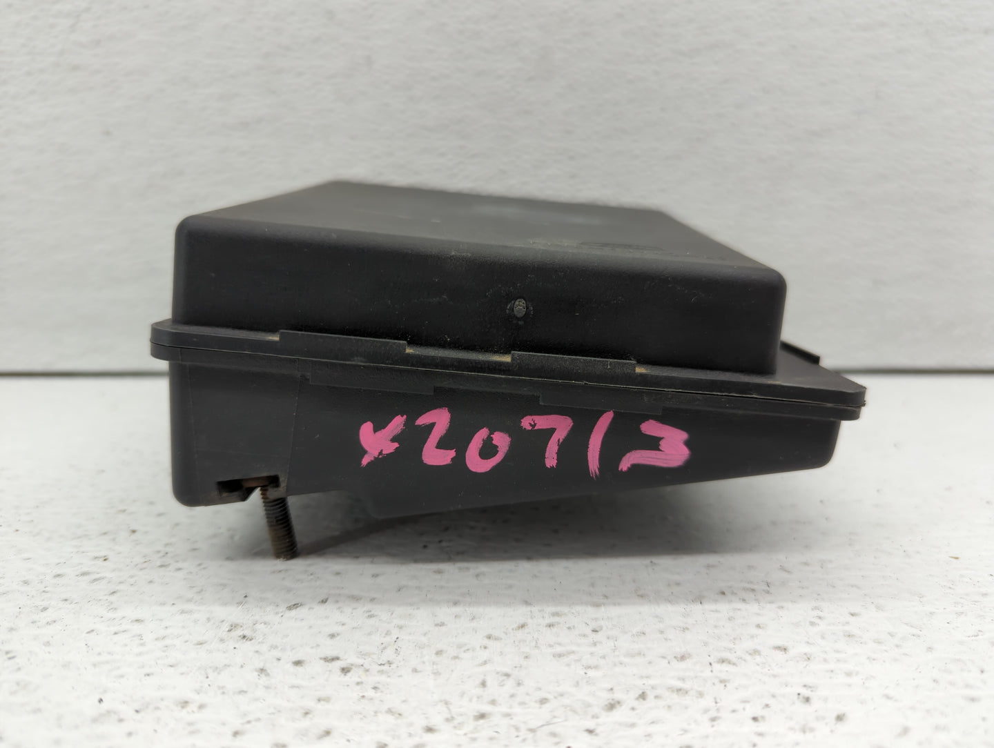 2000 Ford Crown Victoria Fusebox Fuse Box Panel Relay Module P/N:F5AB-14A075-A Fits OEM Used Auto Parts - Oemusedautoparts1.