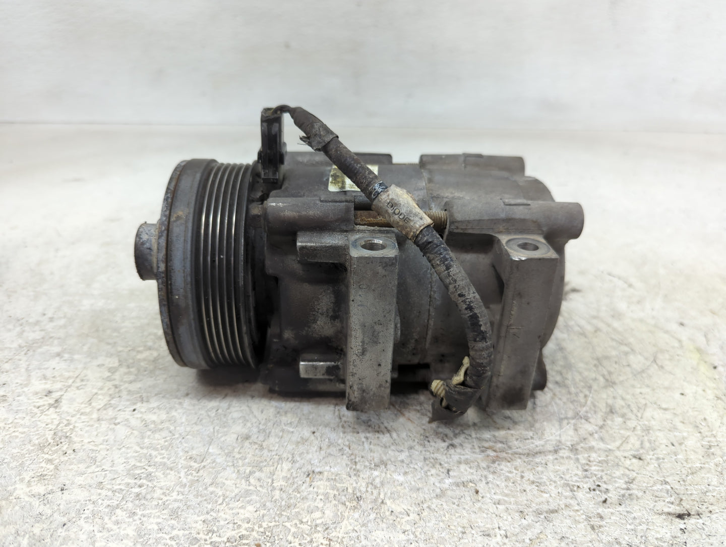 Ford E-150 Air Conditioning A/c Ac Compressor Oem - Oemusedautoparts1.com