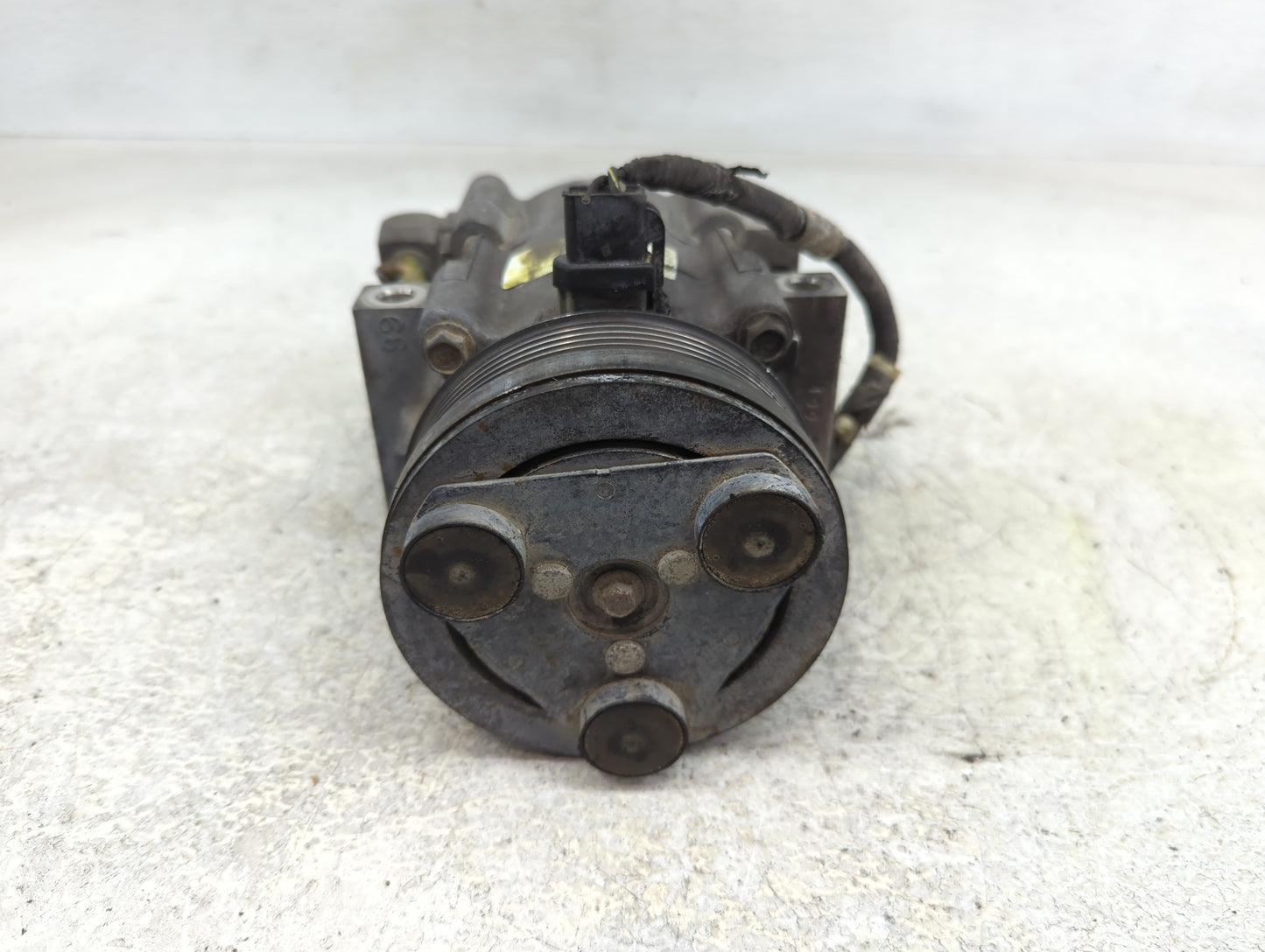 Ford E-150 Air Conditioning A/c Ac Compressor Oem - Oemusedautoparts1.com
