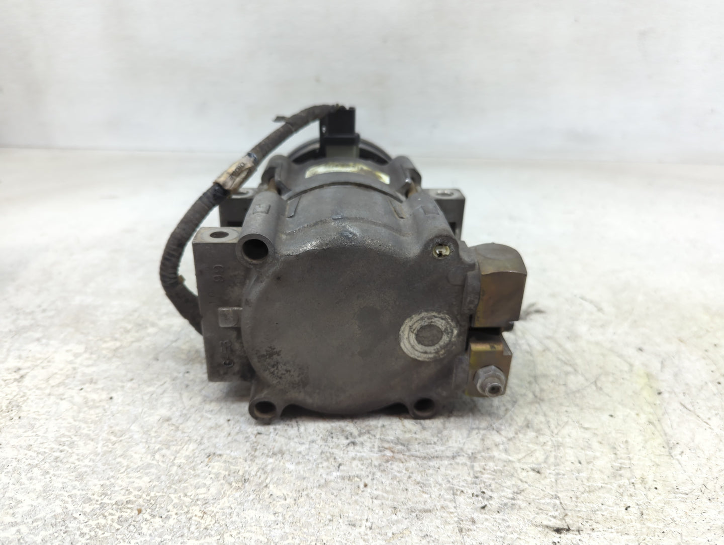 Ford E-150 Air Conditioning A/c Ac Compressor Oem - Oemusedautoparts1.com