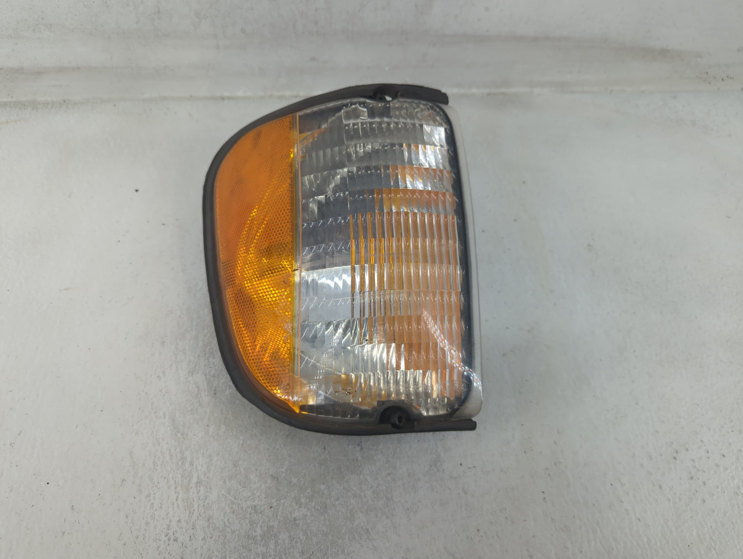 2000 Ford E-250 Passenger Right Oem Front Light Lamp - Oemusedautoparts1.com