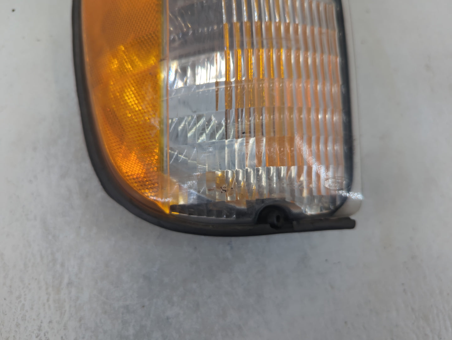 2000 Ford E-250 Passenger Right Oem Front Light Lamp - Oemusedautoparts1.com