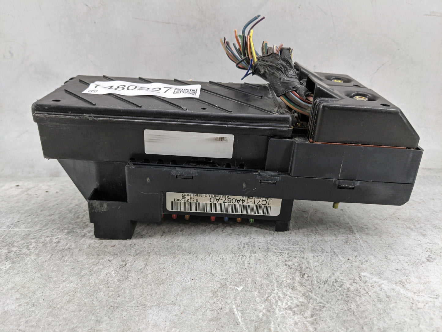 2000 Ford Excursion Fusebox Fuse Box Panel Relay Module P/N:1C7T-14A067-AD Fits OEM Used Auto Parts - Oemusedautoparts1.com