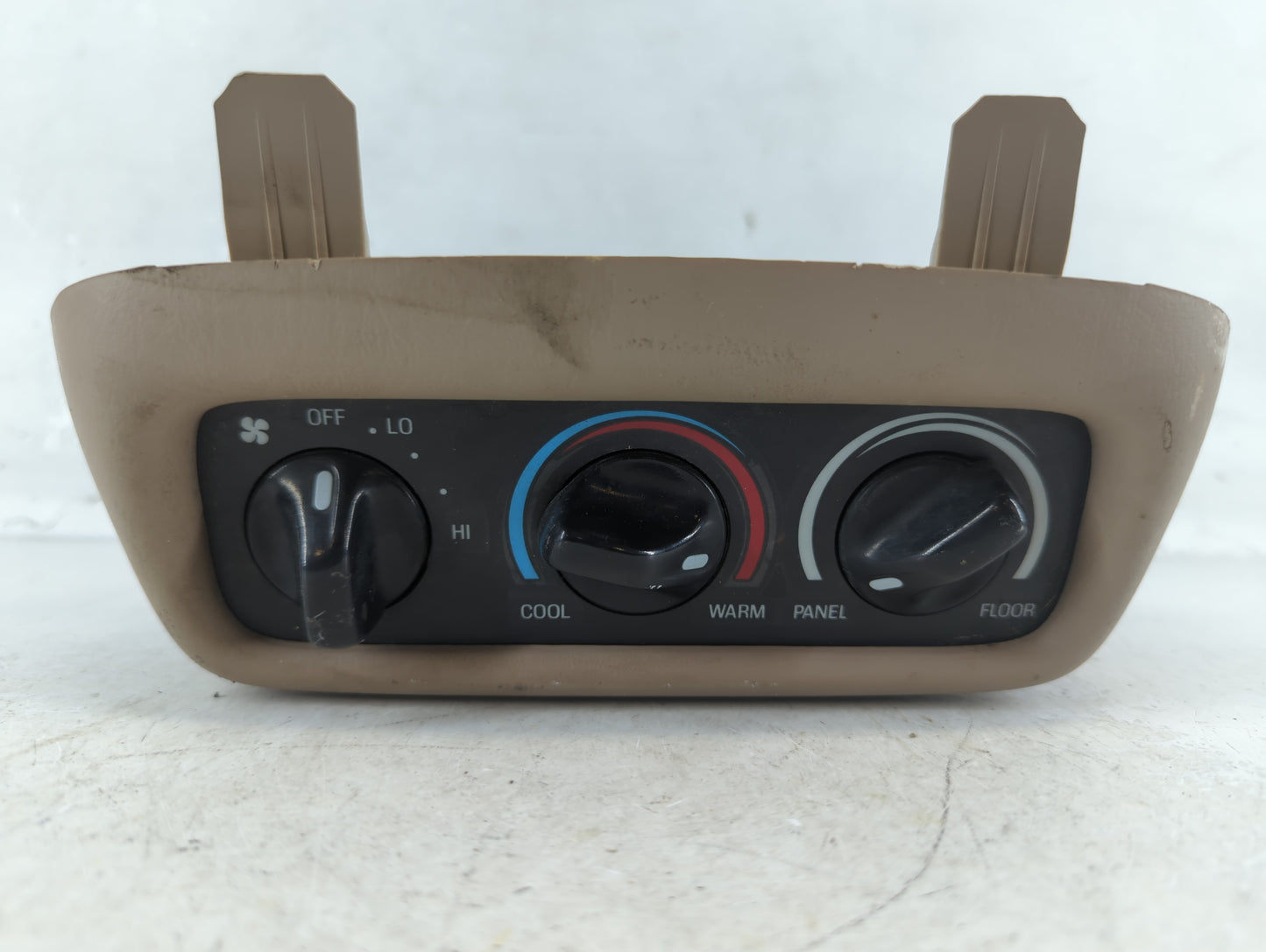 2000-2005 Ford Excursion Climate Control Module Temperature AC/Heater Replacement P/N:YC3H 19E764 BA Fits OEM Used Auto Part