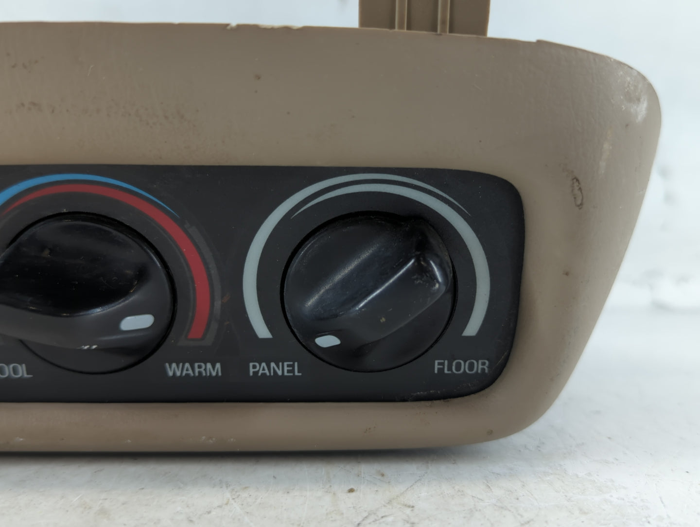 2000-2005 Ford Excursion Climate Control Module Temperature AC/Heater Replacement P/N:YC3H 19E764 BA Fits OEM Used Auto Part