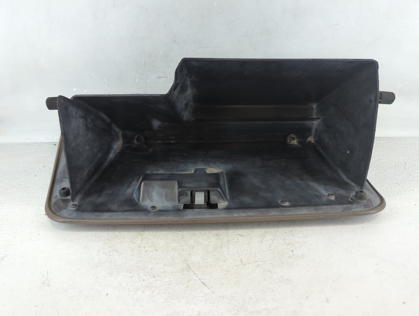 2000 Ford Excursion Passenger Glove Box Door Storage Compartment - Oemusedautoparts1.com