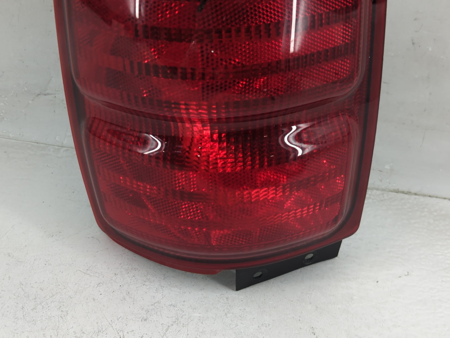1997-2002 Ford Expedition Tail Light Assembly Driver Left OEM P/N:A1P2RST-97EN Fits Fits 1997 1998 1999 2000 2001 2002 OEM U