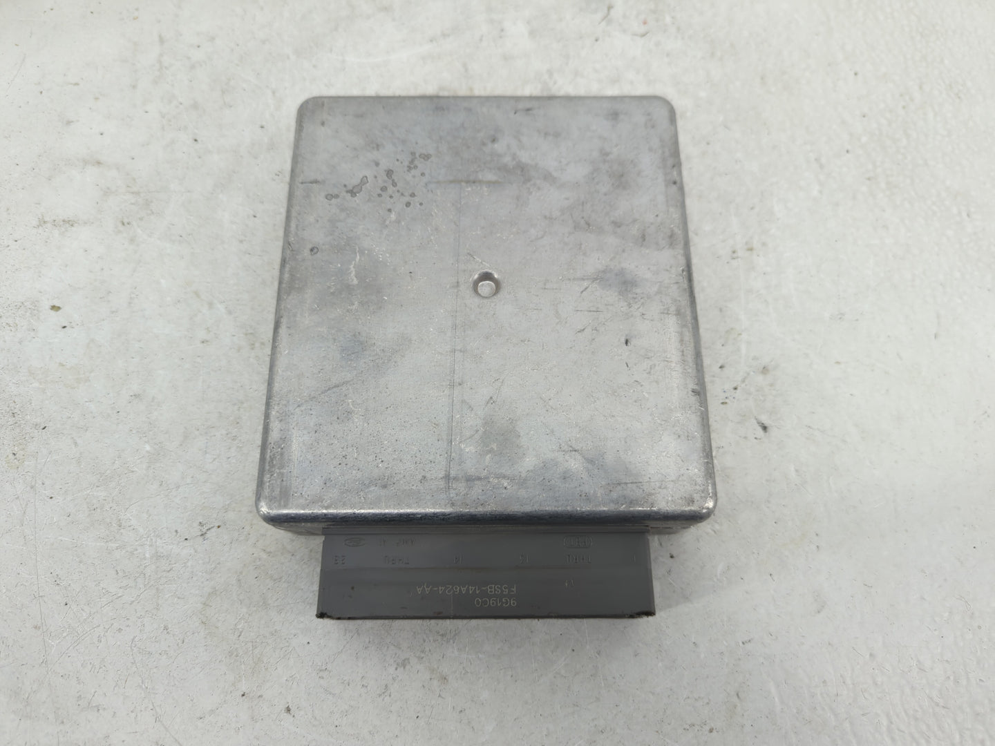 2000 Ford Expedition PCM Engine Control Computer ECU ECM PCU OEM P/N:YL1F-12A650-BC Fits OEM Used Auto Parts - Oemusedautopa
