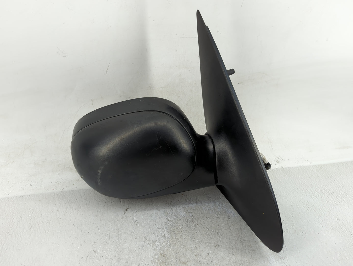 1998-2002 Ford Expedition Passenger Right Side View Manual Door Mirror - Oemusedautoparts1.com