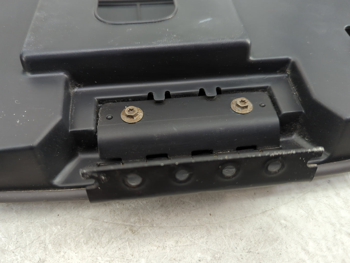 2000 Ford Expedition Center Console Armrest Cover Lid Fits OEM Used Auto Parts - Oemusedautoparts1.com