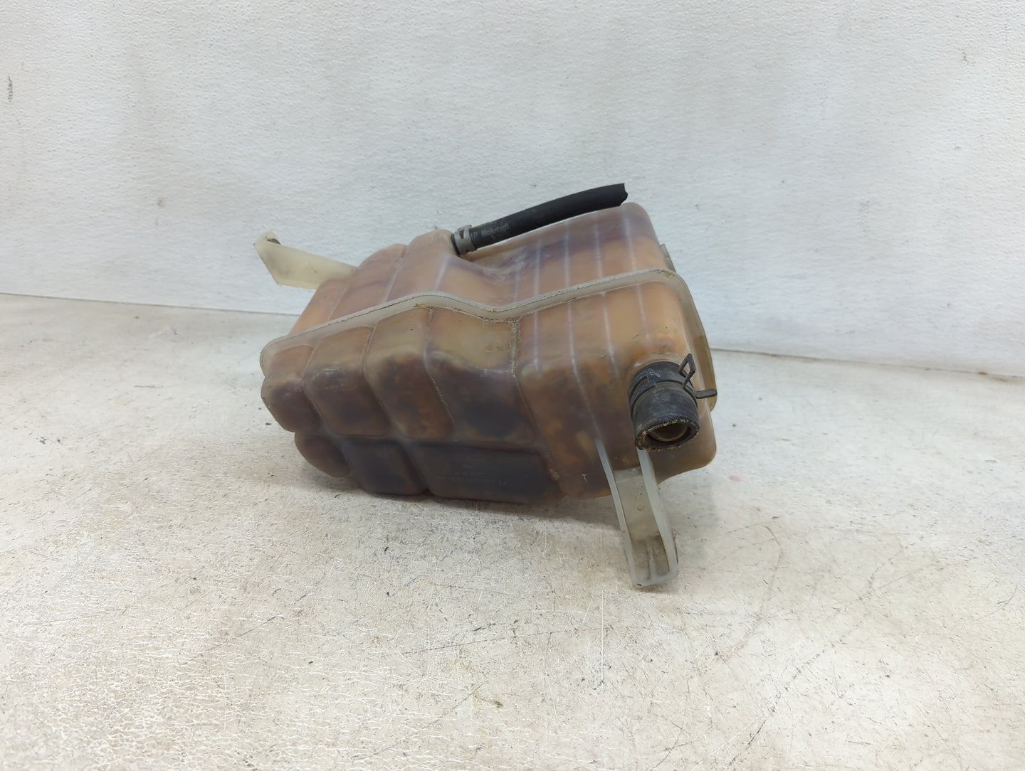 Ford Expedition Radiator Coolant Overflow Expansion Tank Bottle 1460034 - Oemusedautoparts1.com
