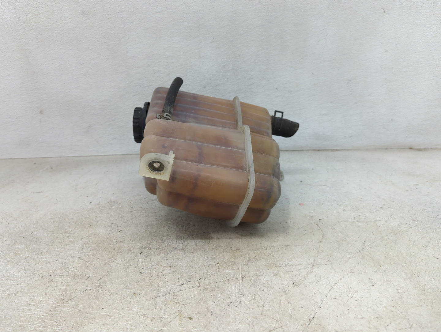 Ford Expedition Radiator Coolant Overflow Expansion Tank Bottle 1460034 - Oemusedautoparts1.com