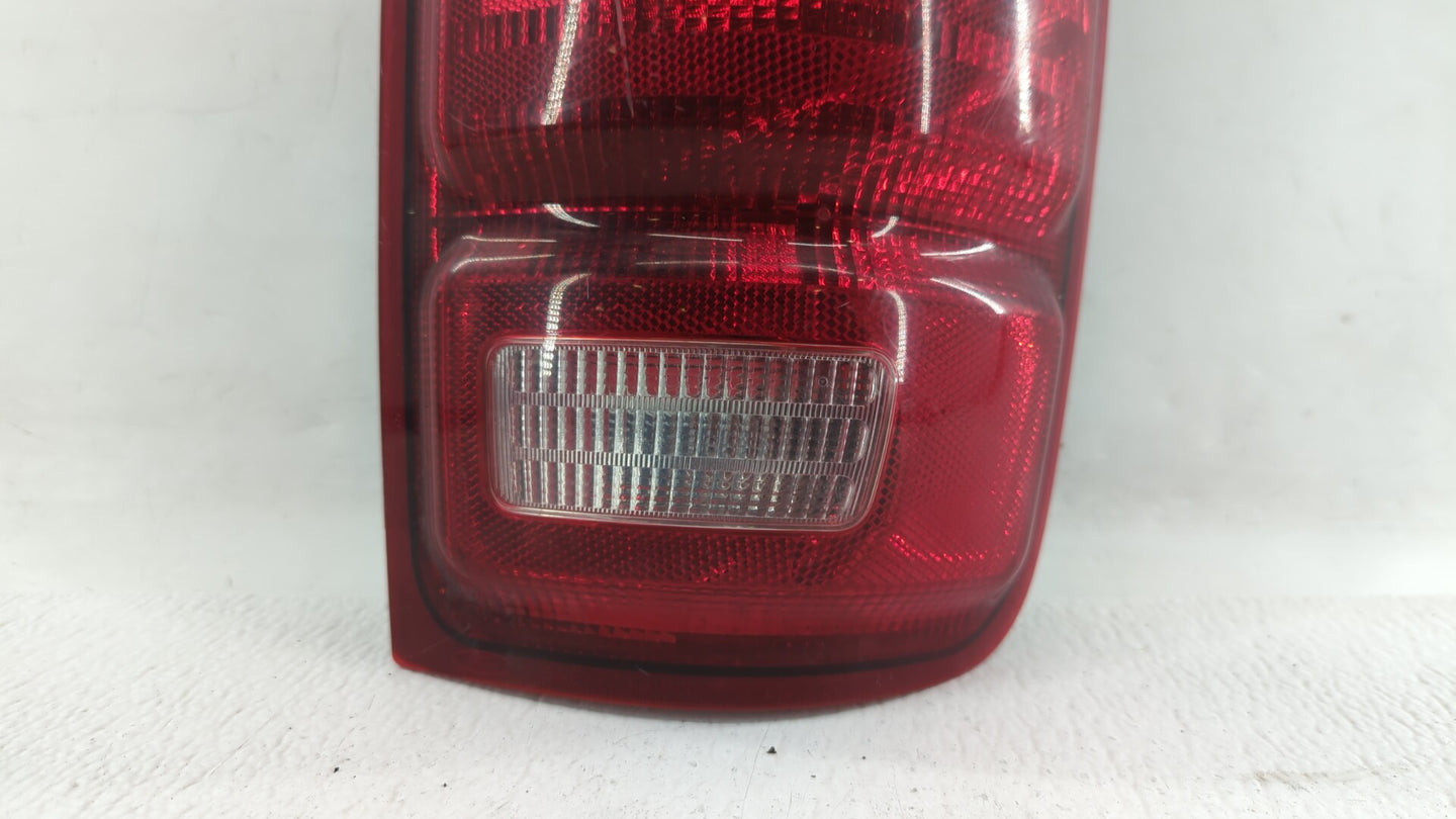 1997-2002 Ford Expedition Tail Light Assembly Passenger Right OEM Fits Fits 1997 1998 1999 2000 2001 2002 OEM Used Auto Part