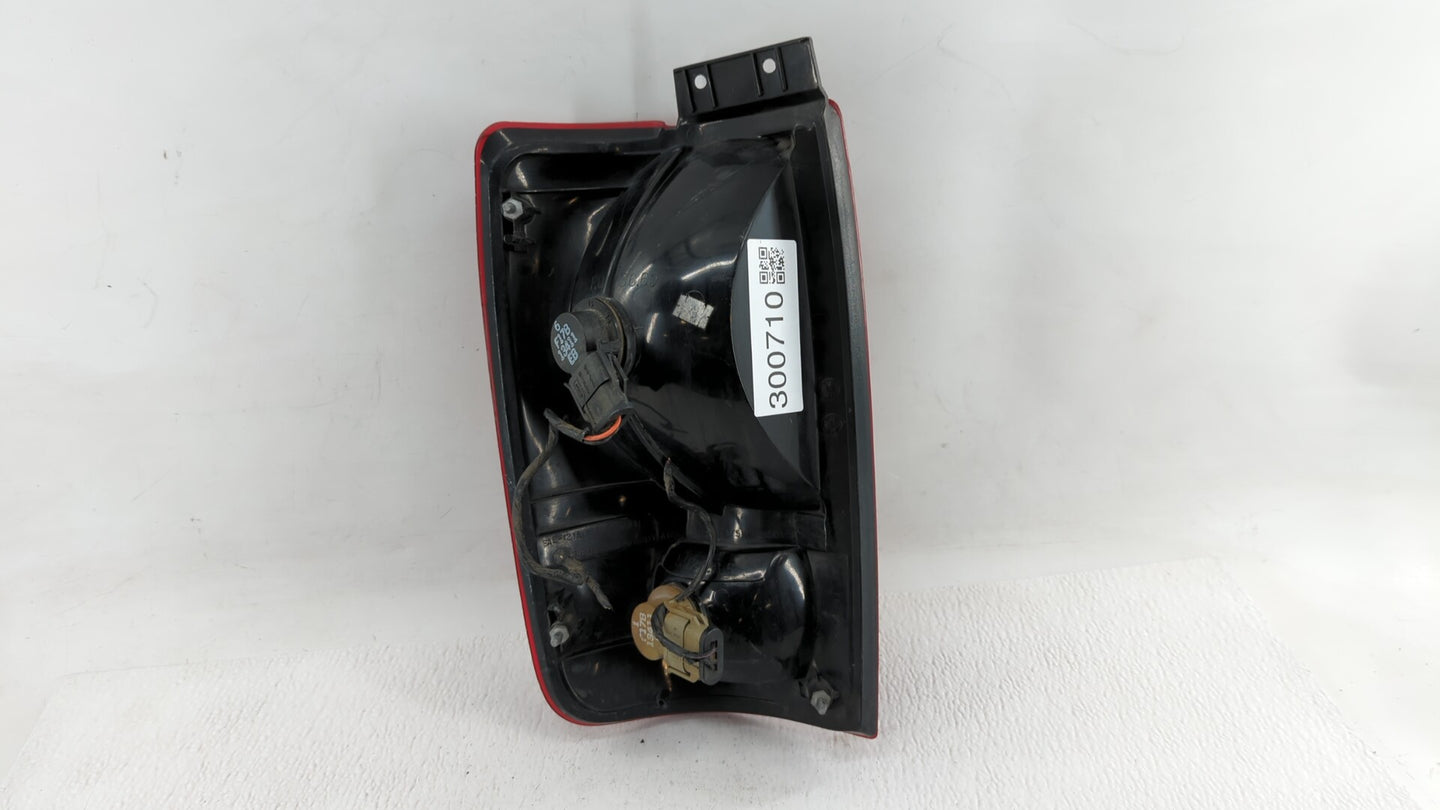 1997-2002 Ford Expedition Tail Light Assembly Passenger Right OEM Fits Fits 1997 1998 1999 2000 2001 2002 OEM Used Auto Part
