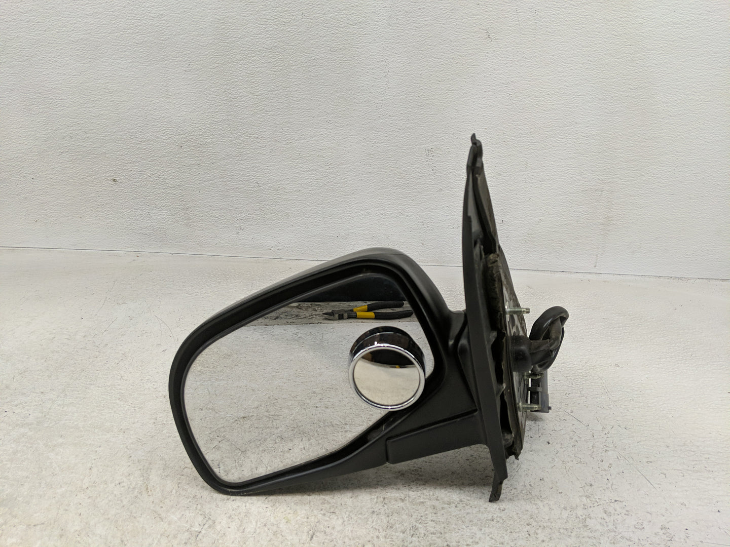1998-2001 Ford Explorer Driver Side View Mirror - Left Door Mirror OEM Used - Oemusedautoparts1.com