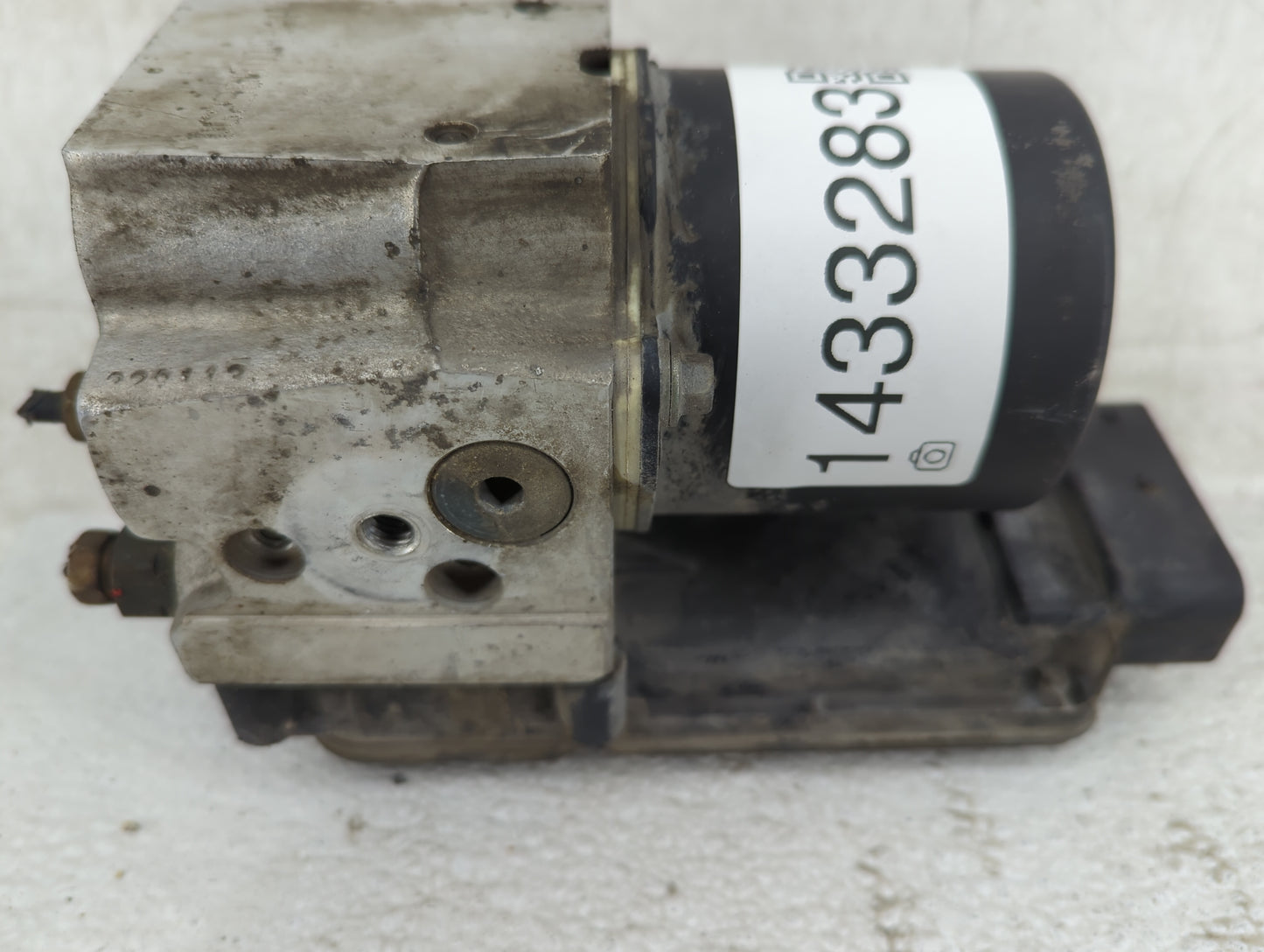 2000-2004 Ford F-150 ABS Pump Control Module Replacement P/N:13352812F Fits Fits 2000 2001 2002 2003 2004 OEM Used Auto Part