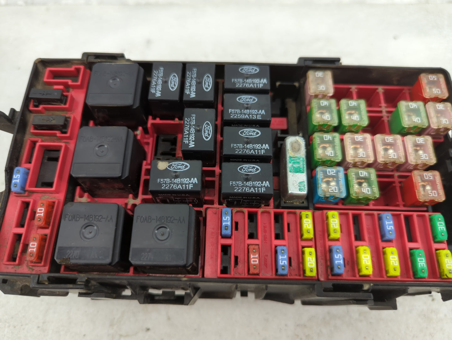 2000-2004 Ford F-150 Fusebox Fuse Box Panel Relay Module P/N:XF2T-14A003-AA Fits Fits 2000 2001 2002 2003 2004 OEM Used Auto