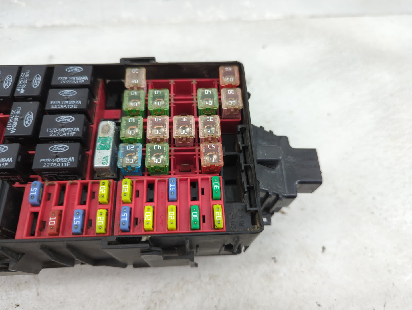 2000-2004 Ford F-150 Fusebox Fuse Box Panel Relay Module P/N:XF2T-14A003-AA Fits Fits 2000 2001 2002 2003 2004 OEM Used Auto