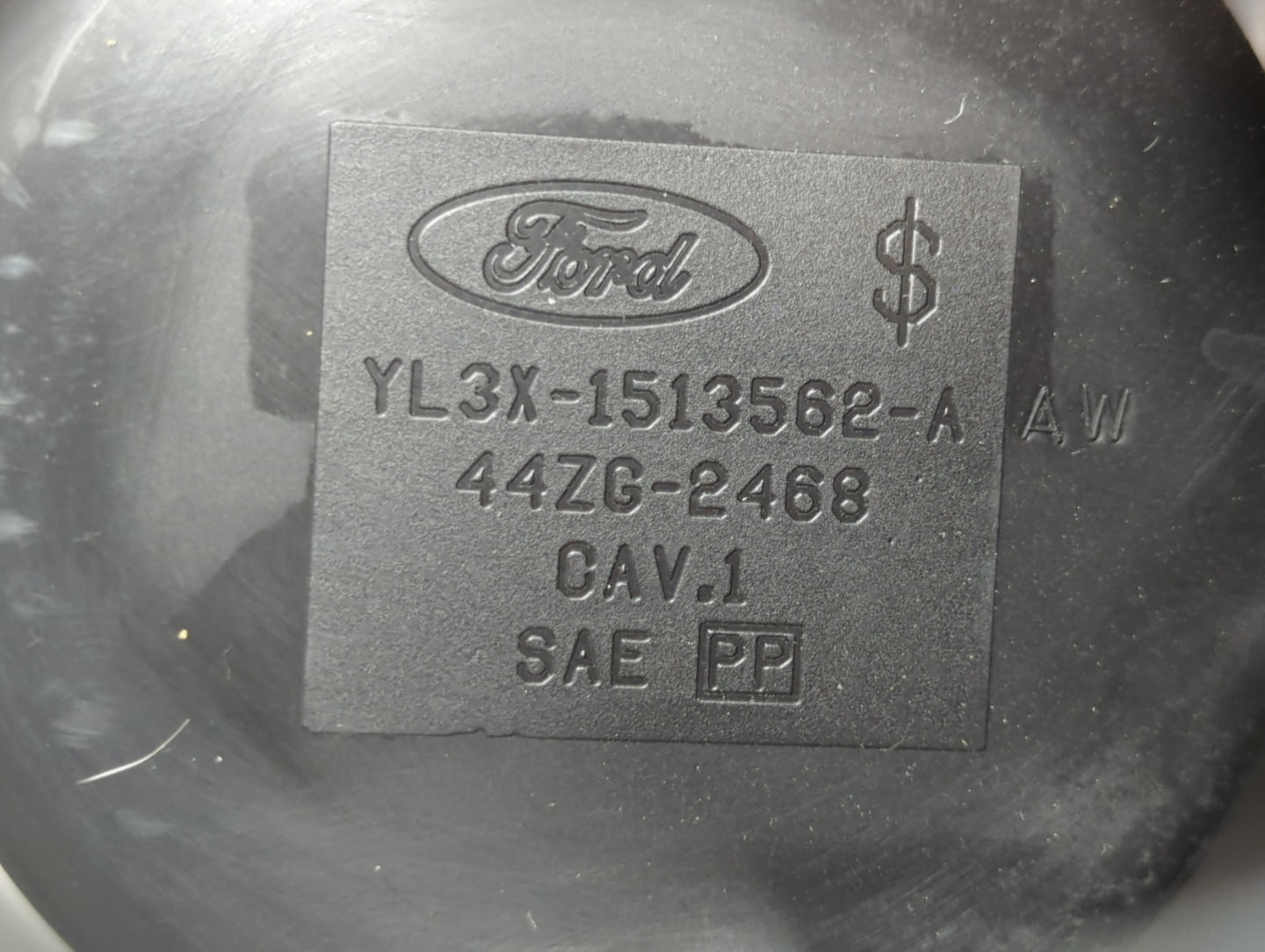 2000-2000 Ford F-150 Overhead Roof Console Interior Dome Light Dark Grey - Oemusedautoparts1.com