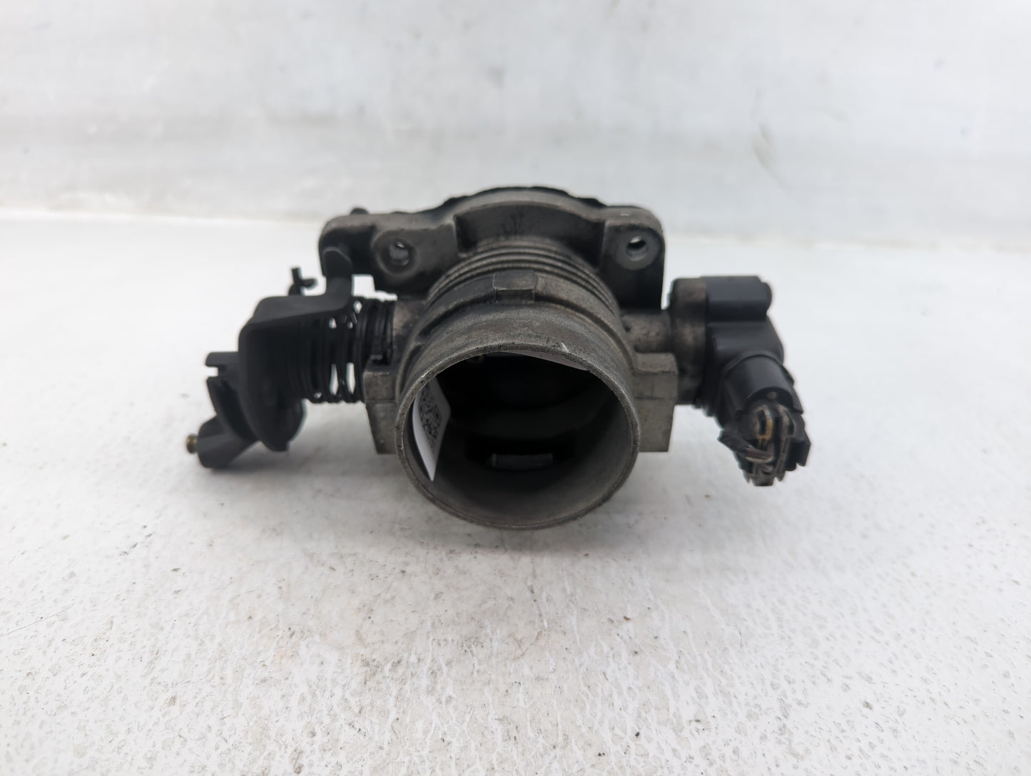 1999-2000 Ford F-150 Throttle Body P/N:F4SF 9B989 AA Fits Fits 1999 2000 OEM Used Auto Parts - Oemusedautoparts1.com