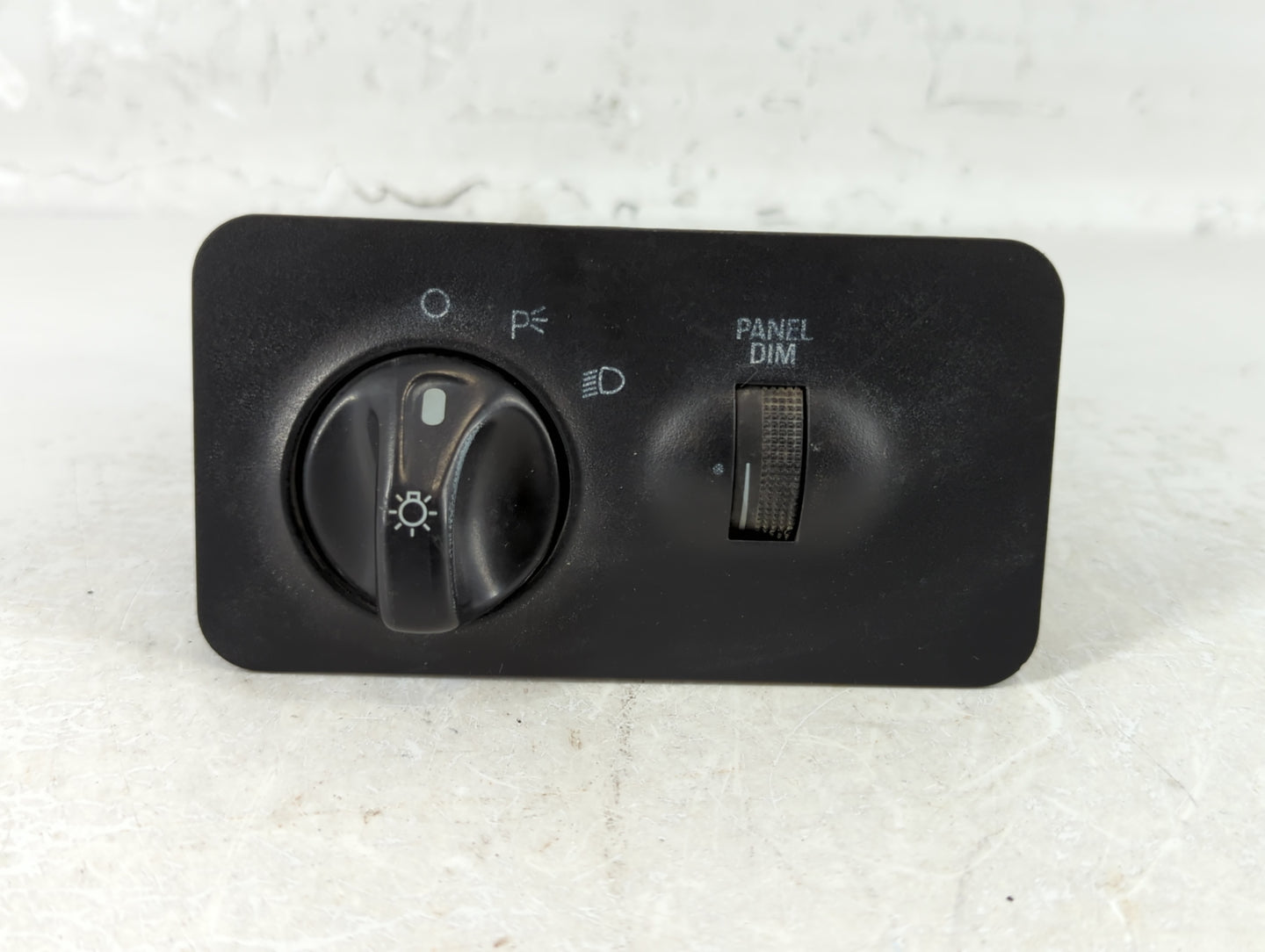 2004-2008 Ford F-150 Air Bag Driver Left Steering Wheel Mounted P/N:260-316-6018 Fits Fits 2004 2005 2006 2007 2008 OEM Used