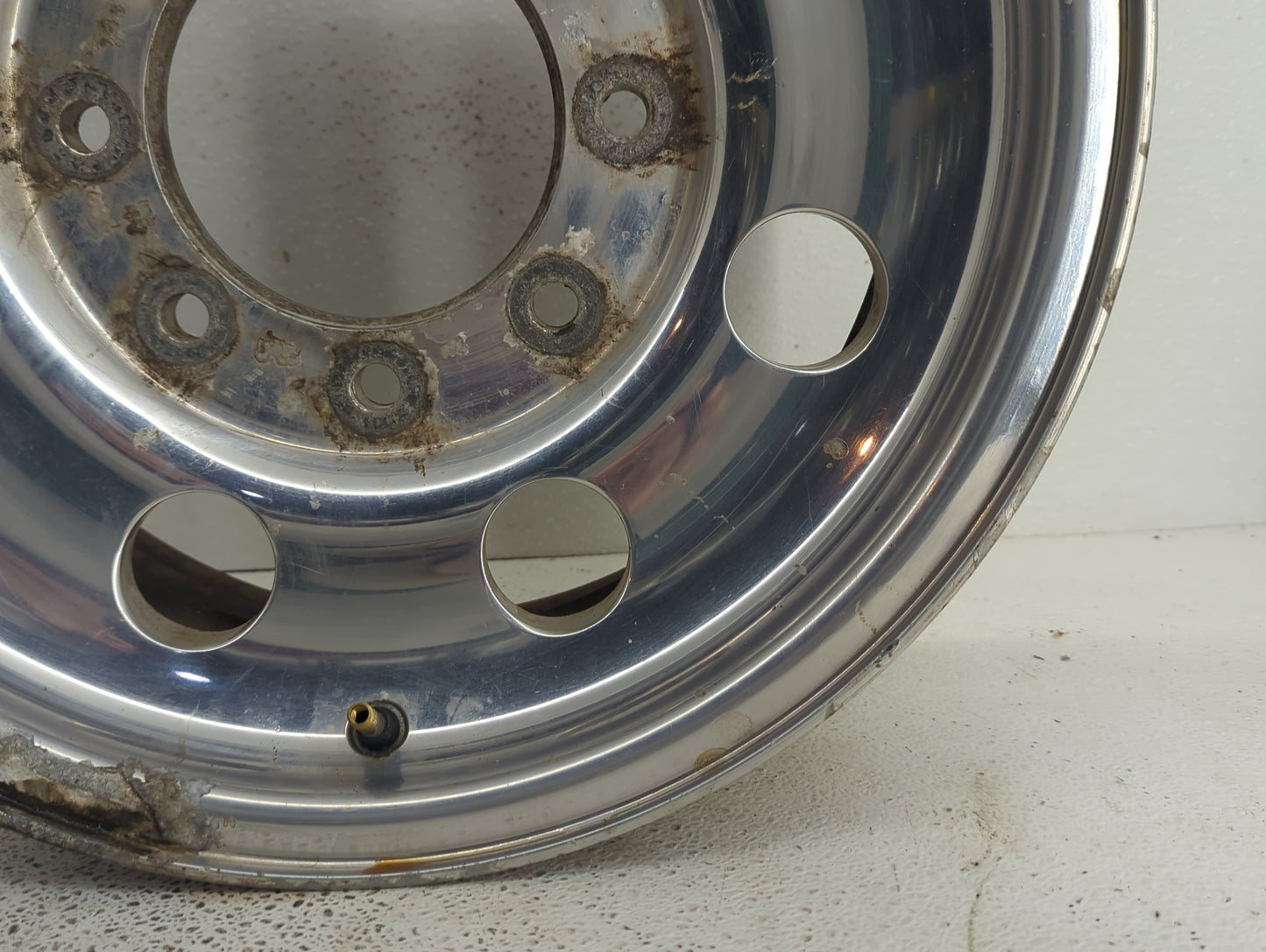 1999-2000 Ford F-250 Super Duty Oem Wheel Rim - Oemusedautoparts1.com