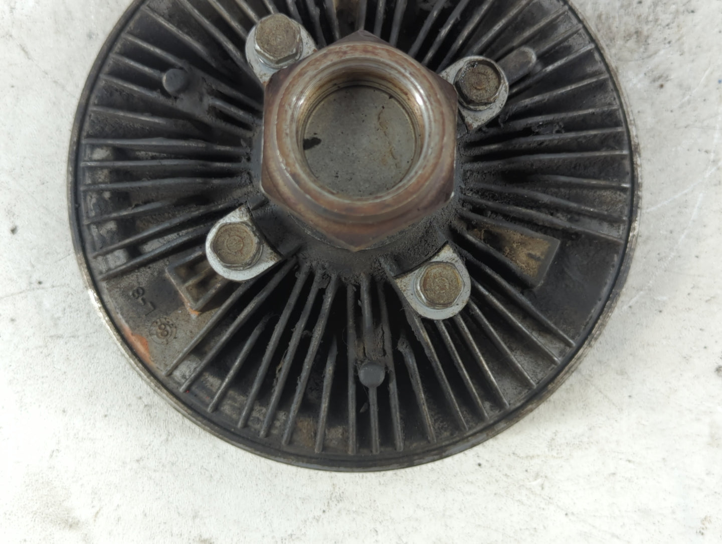 1999-2003 Ford F-350 Super Duty Radiator Cooling Fan Clutch - Oemusedautoparts1.com
