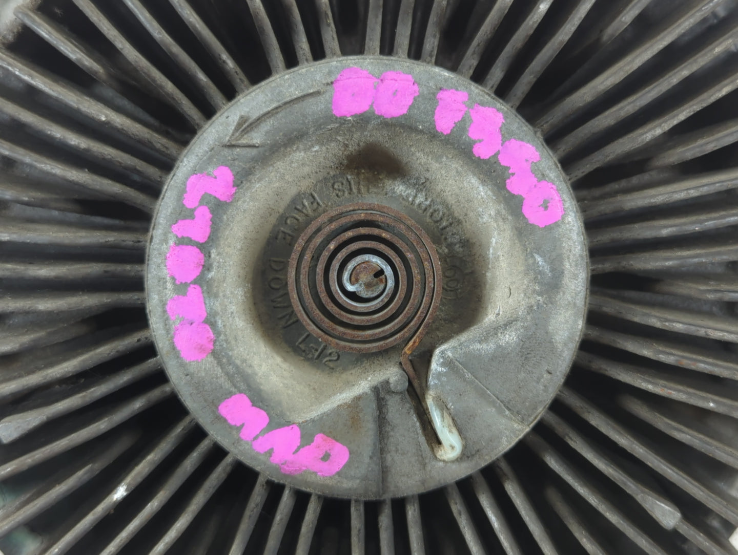 1999-2003 Ford F-350 Super Duty Radiator Cooling Fan Clutch - Oemusedautoparts1.com