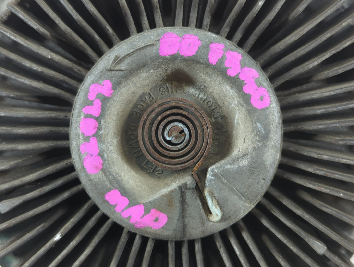 1999-2003 Ford F-350 Super Duty Radiator Cooling Fan Clutch - Oemusedautoparts1.com