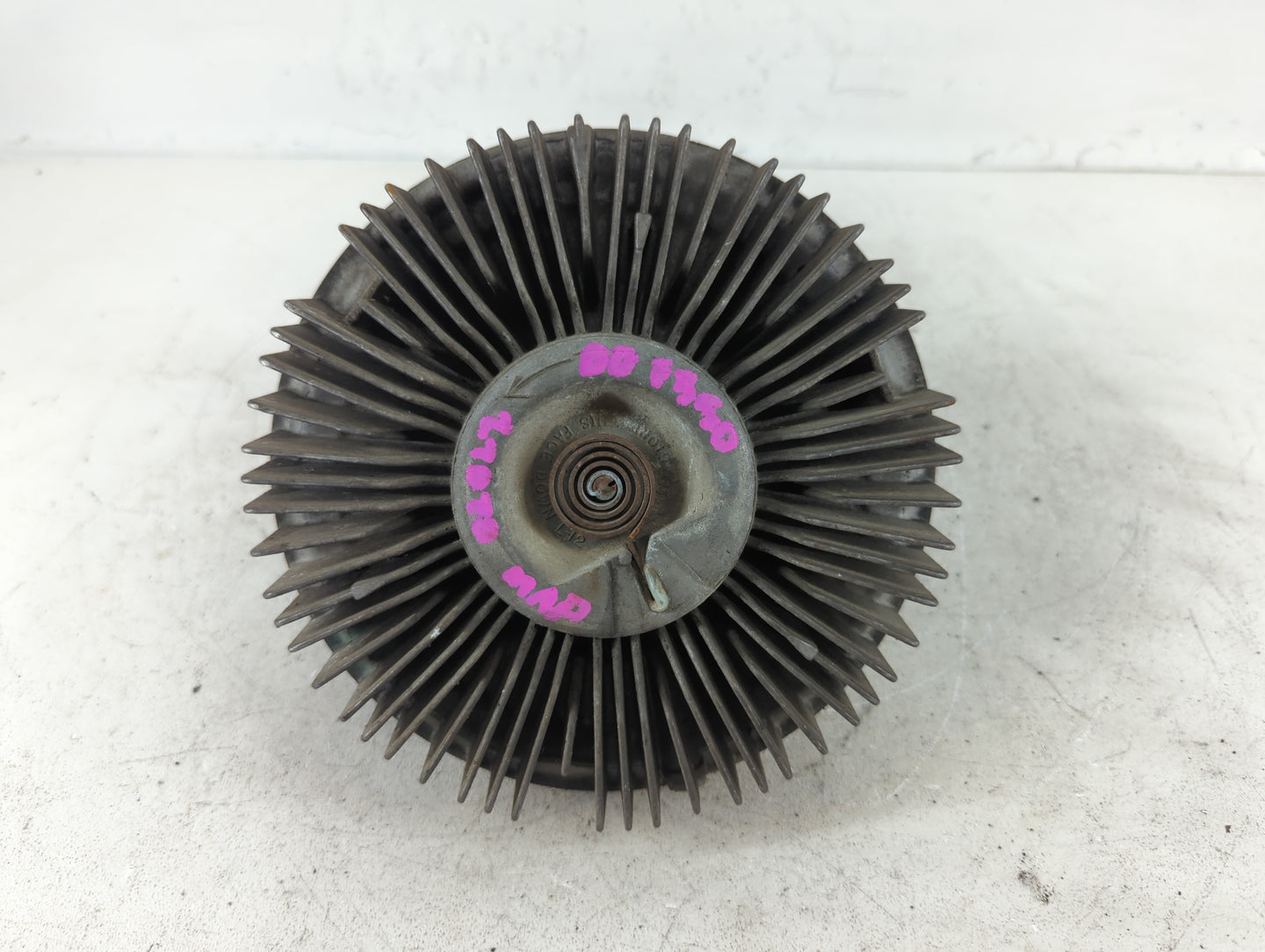 1999-2003 Ford F-350 Super Duty Radiator Cooling Fan Clutch - Oemusedautoparts1.com