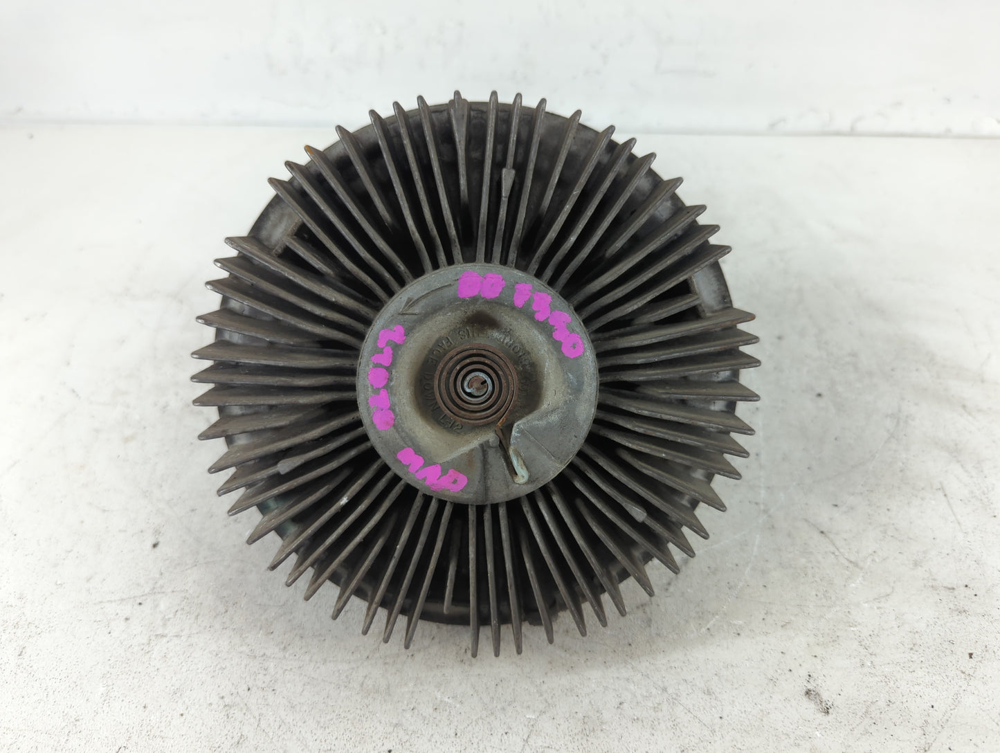 1999-2003 Ford F-350 Super Duty Radiator Cooling Fan Clutch - Oemusedautoparts1.com