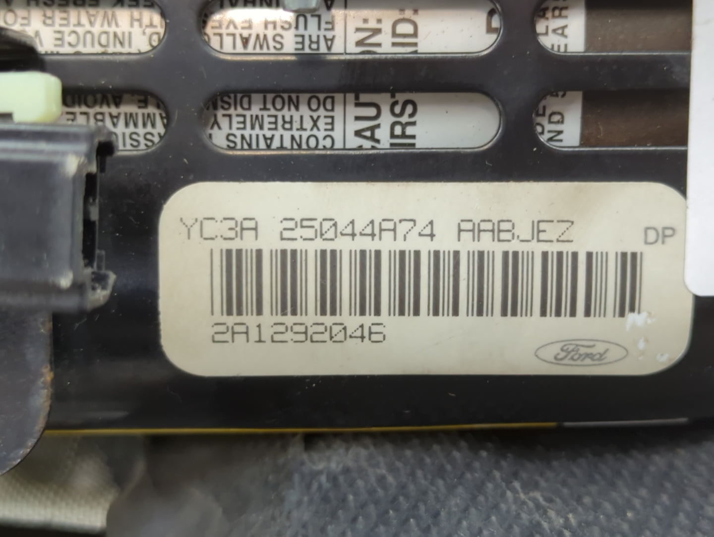 2000 Ford F-350 Super Duty Air Bag Driver Left Steering Wheel Mounted - Oemusedautoparts1.com