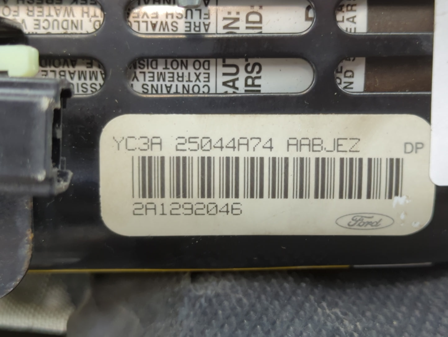 2000 Ford F-350 Super Duty Air Bag Driver Left Steering Wheel Mounted - Oemusedautoparts1.com