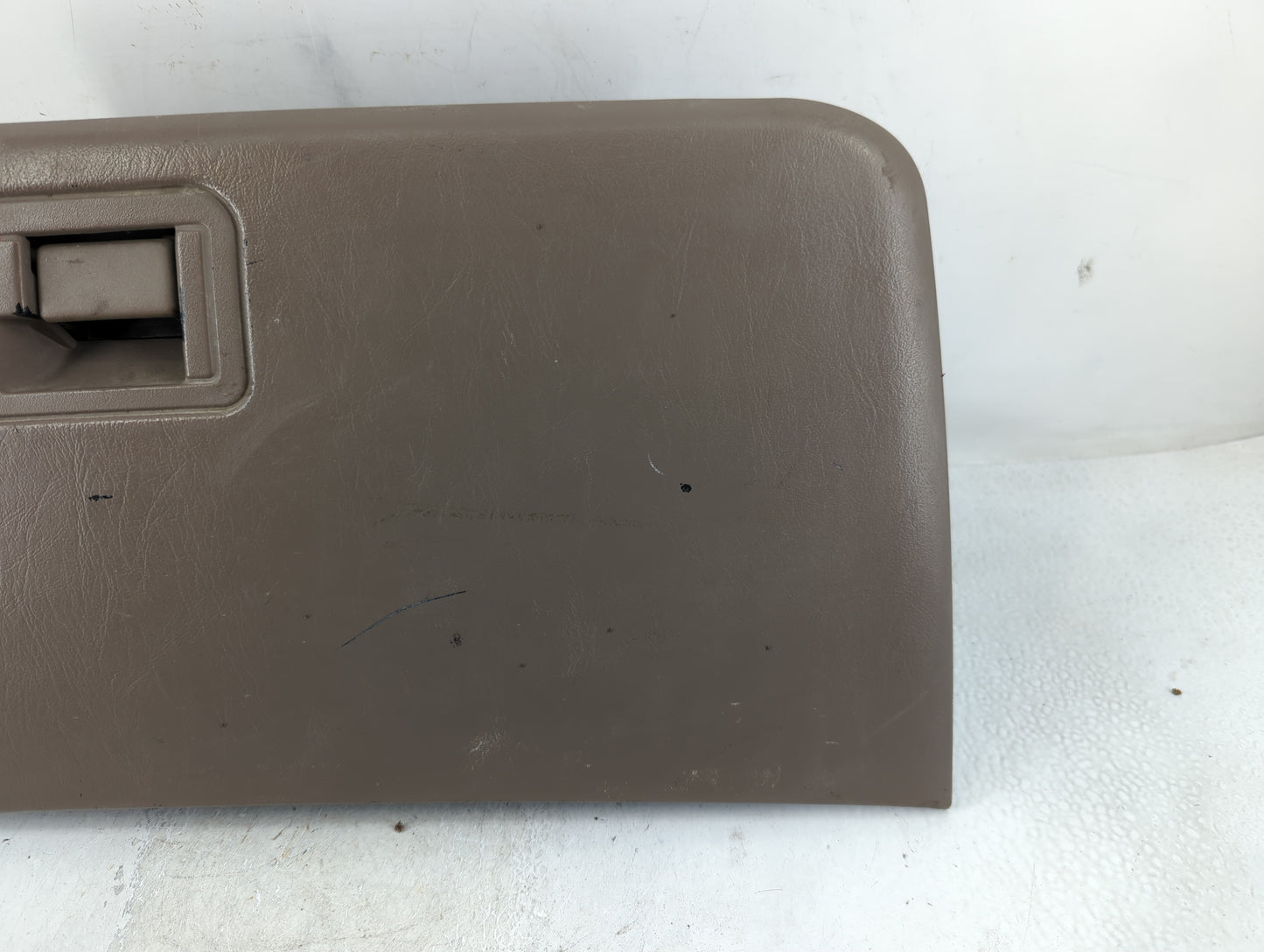 2000 Ford F-350 Super Duty Passenger Glove Box Door Storage Compartment - Oemusedautoparts1.com