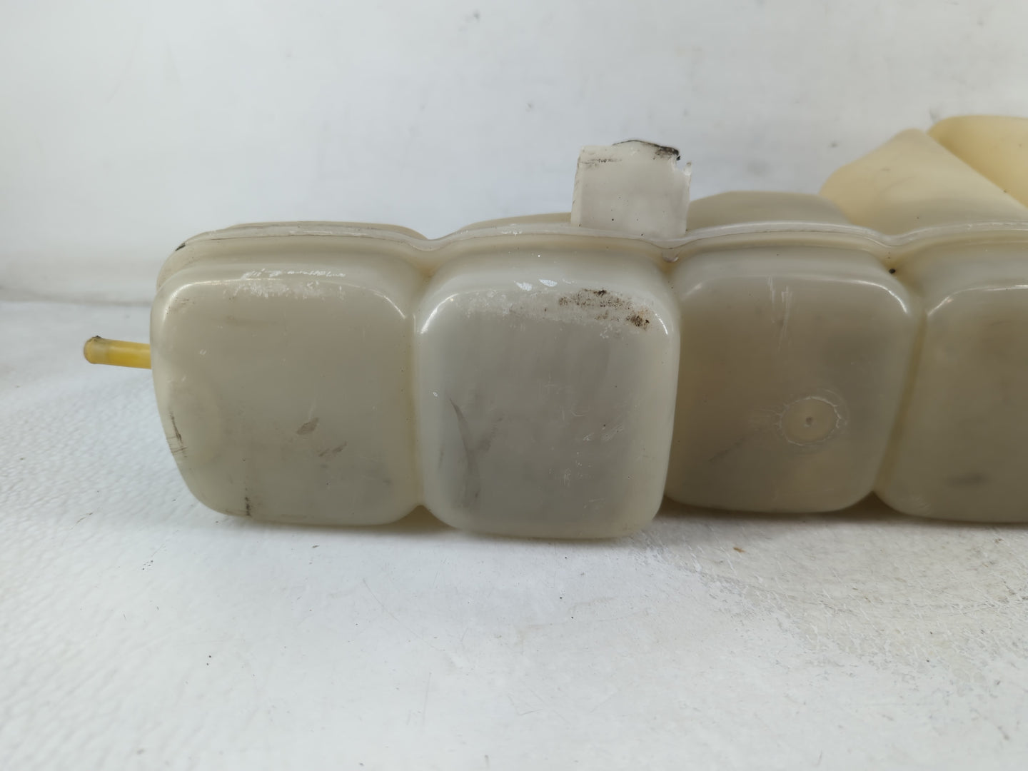1999 F-350 Super Duty Radiator Coolant Overflow Expansion Tank Bottle - Oemusedautoparts1.com