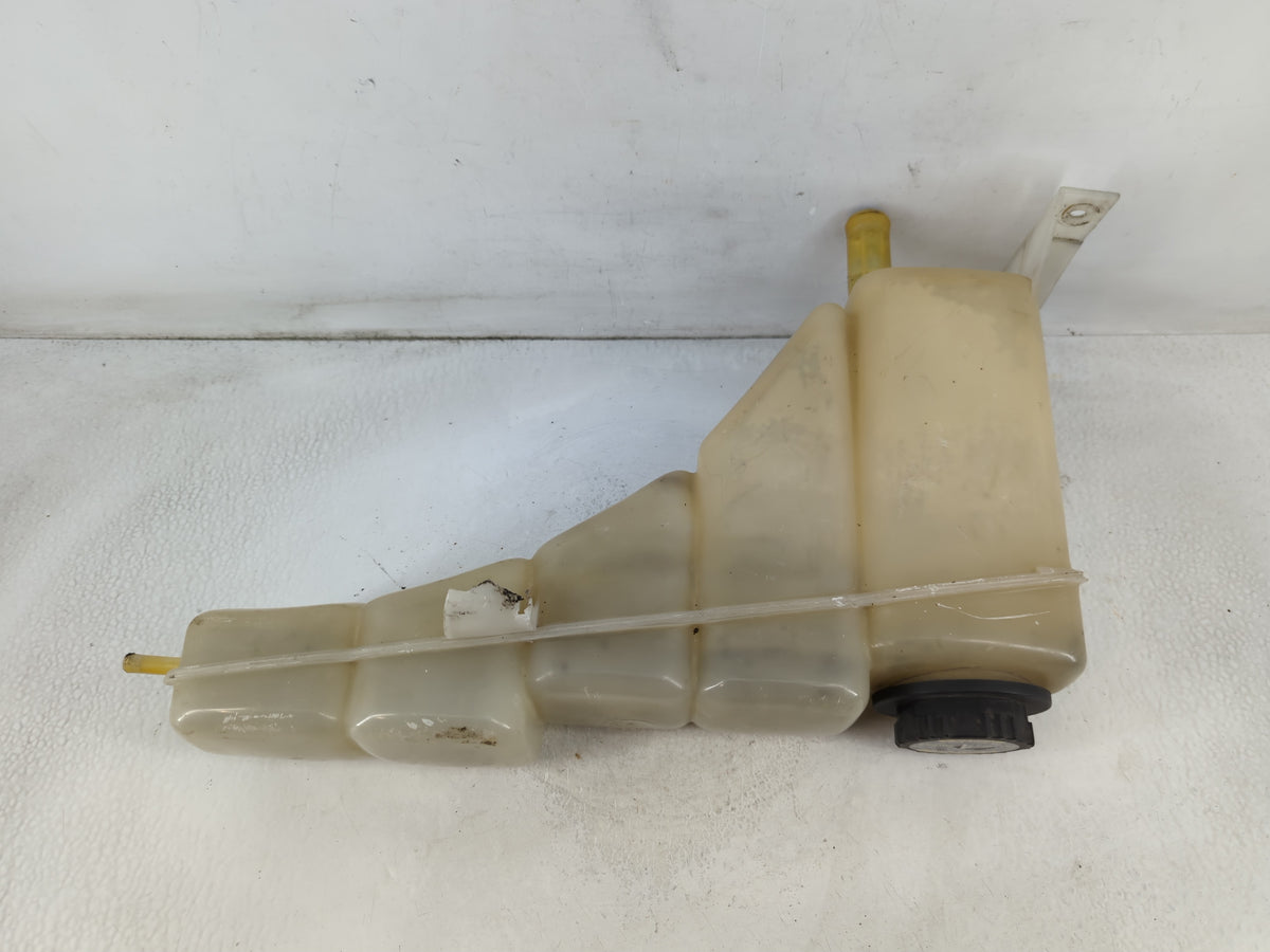 1999 F-350 Super Duty Radiator Coolant Overflow Expansion Tank Bottle - Oemusedautoparts1.com