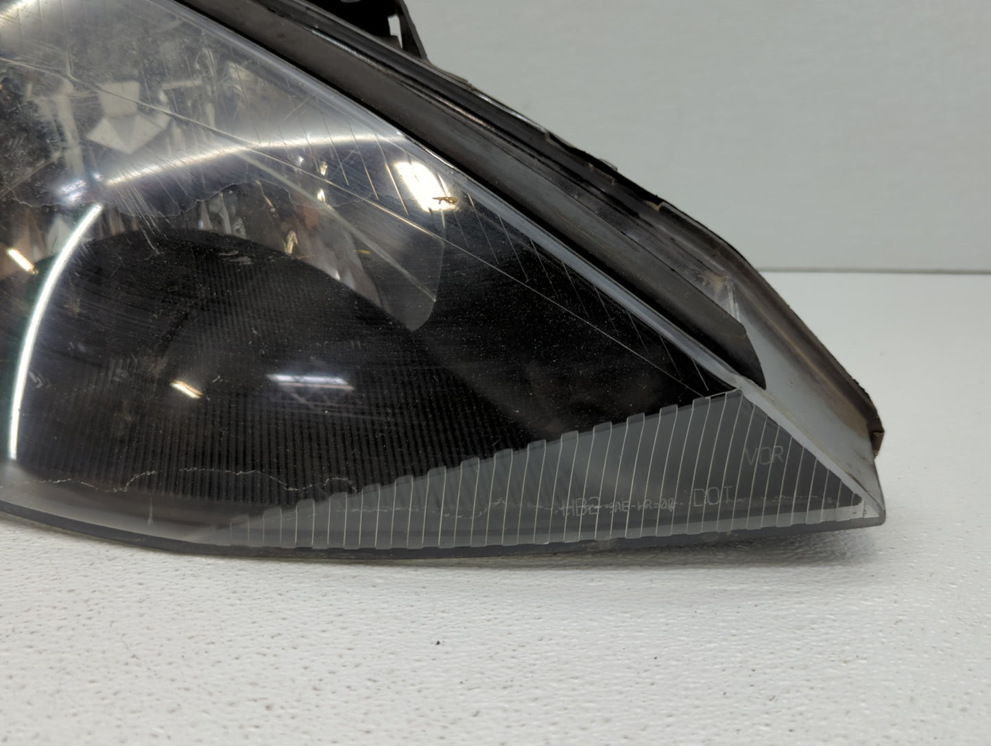 2000-2002 Ford Focus Passenger Right Oem Head Light Headlight Lamp - Oemusedautoparts1.com