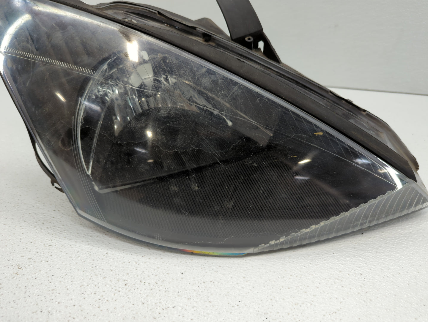 2000-2002 Ford Focus Passenger Right Oem Head Light Headlight Lamp - Oemusedautoparts1.com